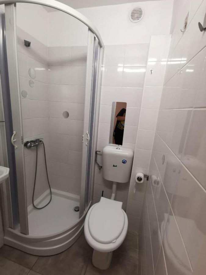 Holidays Inn Studio Bukarest Eksteriør billede