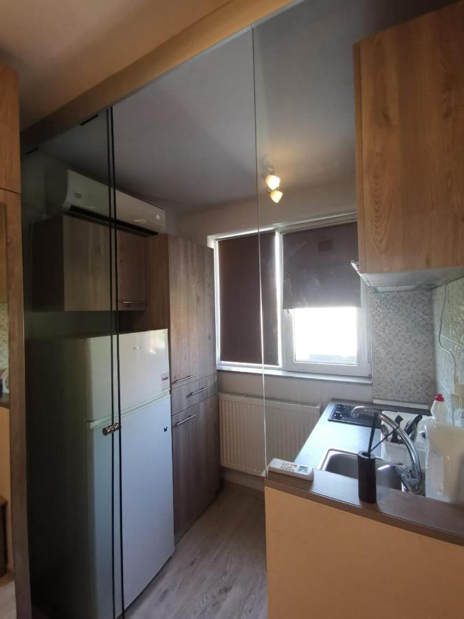 Holidays Inn Studio Bukarest Eksteriør billede